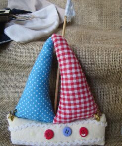 Πάνινο καράβι δεμένο